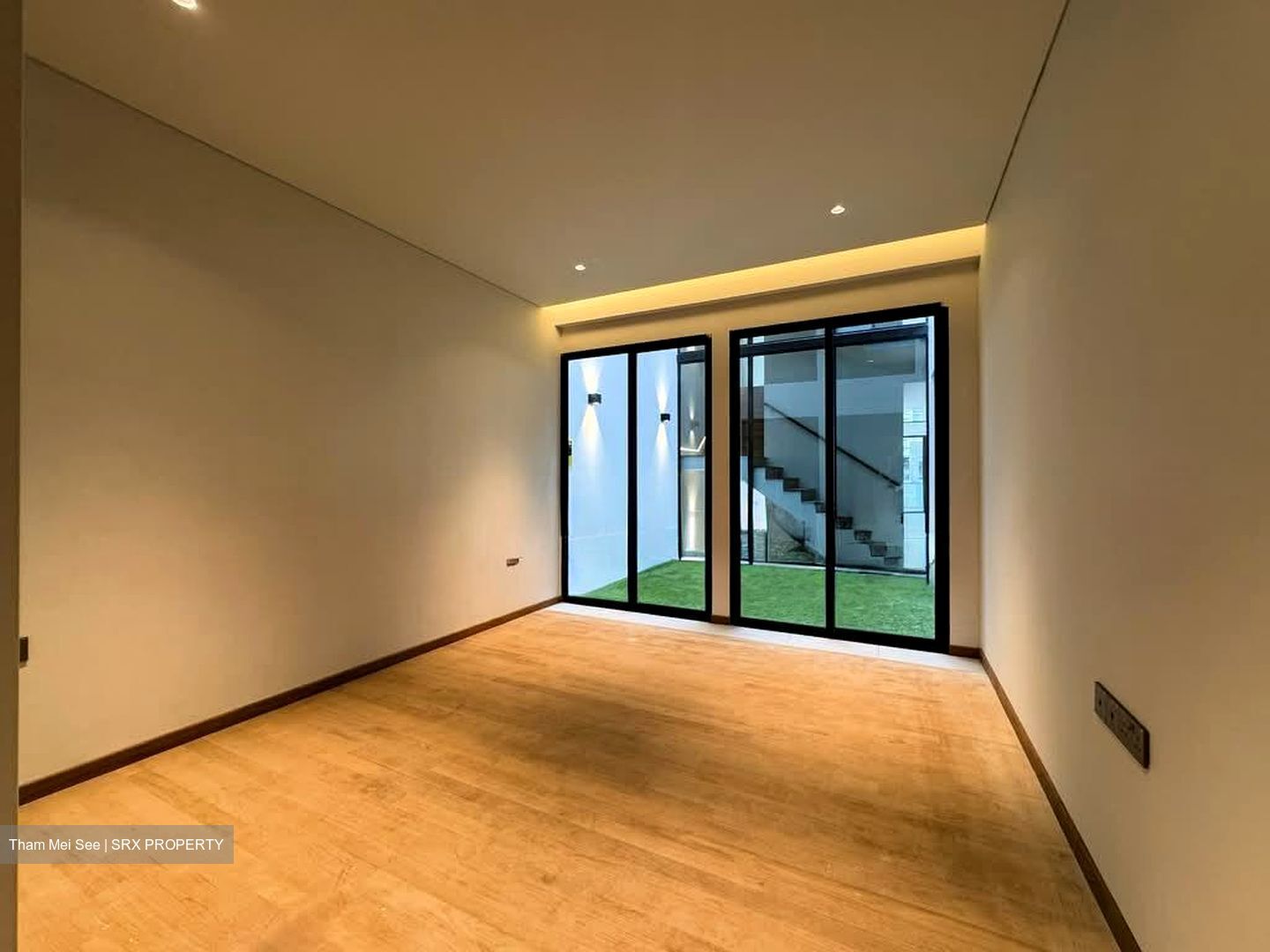 Lorong N Telok Kurau (D15), Terrace #553904161